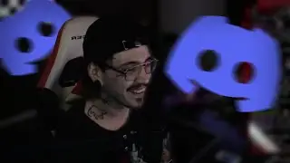 Matias Candia mira Mimis de Discord