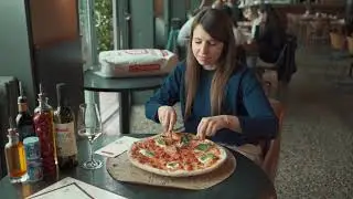 Pizza im perfekten Licht! L'Osteria leben, L'Osteria schmecken!