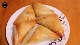 Filo pastry sambosa with spinach & cheese