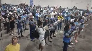 Bateria trov&atilde;o azul Bambas da orgia ensaio