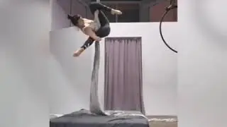 Aerial Silks-Advanced Splits