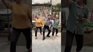 七十岁奶奶依然活力四射#户外直播 #三农 #赶集 #看土味视频品百味人生 #三炮先生 @三炮先生🔥 生活号