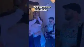These guys understood the assignment! 🎤#wedding #singalong #oasis #cover #livemusic #shorts