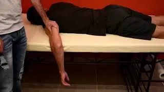 TRICEPS SQUEEZE TEST