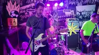 7 Op De Turbo - Vuilnisbak (Punk Rock Soccer 2025)