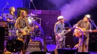 Neil Young & The Chrome Hearts - 