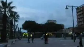 Passeggiata a Ladispoli, dove sono andato a prendere un gelato e c'erano ragazze!