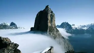Relaxing music with piano and mountain fog.