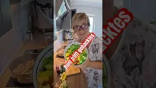 Low Carb trifft gehacktes #rezept #lowcarbrezept #hackfleischpfanne #abendessen #schnellesessen  ￼