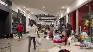 Gateway & Watercrest malls, the looters.