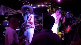 Charlie Scene of Hollywood Undead and his Cover band Han Cholo