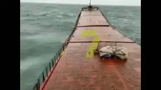 Arvin (Волго-Балт-189,проект2-95AR,класс РСУ), hull is broken, split for two portion, vessel sinking