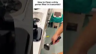 How to clean a dirty portafilter in less than 5 seconds