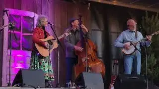 Kathy Kallick Band - Roscoe Got The Rabbit
