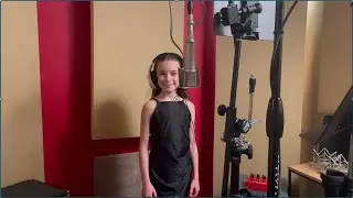 Dasha sings 