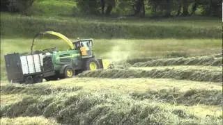 Johnny Neil Contracts silage 2011