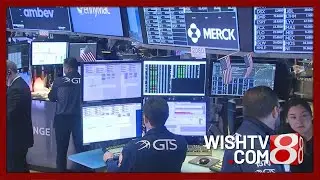 US stocks dip after careening through a manic day following Trump&rsquo;s latest tariff threat