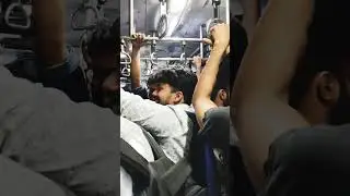 Weekend Rush even while reaching Kottayam 😦 Ernakulam - Kollam MEMU #shorts #trainrush #traincrowd