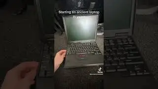Starting up my friend&rsquo;s ancient laptop in years! #vista #windowsvista #old #oldlaptop #vintage
