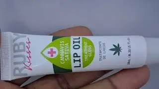 LIP OIL ✝️ BY RUBY KISSES 💋 CANNAVIS SATIVA TREATMENT GLOSS / Elegant beauty supply store , Fl. #USA