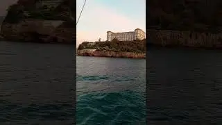 Le palais du Pharo vue de la mer #navigation &agrave; #marseille #habitable de course