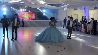 vals Aylin con su gala de chambelanes contreras ballet