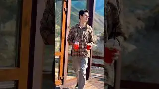 Явно что-то знает!🧐#video #shorts