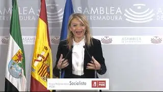Rueda de prensa de Mar&iacute;a Piedad &Aacute;lvarez Cort&eacute;s del Grupo Parlamentario Socialista (PSOE)