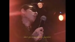 &ouml;zlediniz mi benii??😡mavi solman/g&ouml;zlerindeki ay-lyrics