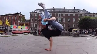 Urban Cuts - Cardistry by Franz Gaitzsch / 2023