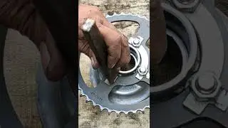 Chain Sprocket Bolt Lock Open #shorts