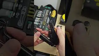 Трюк с шилом и Leatherman Signal #edc #мультитулы #leatherman #signal