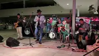 sobrelleve cover .