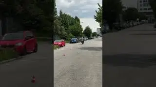Grundfahraufgabe Ausweichen mit Bremsen Fahrschule Gloning