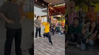 @yuto_bboyflowki footwork at CrossStreet Chicken & cypherst8 battle #bboy #breakdance #breaker