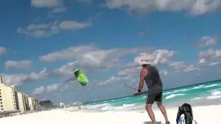 Power Kiting in Cancun.