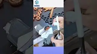 Процесс ручной намотки катушки индуктивности. Посмотрим, насколько быстры ее руки.