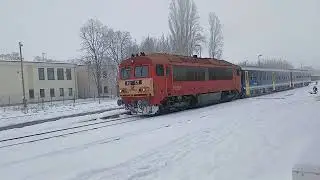 Személyvonat indul Szeged-Rókusról a téli, havas környezetben (2026. 01. 10.)!