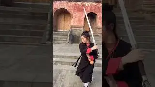 Habilidades b&aacute;sicas del manejo de la espada de Wudang, vea el kung fu real de las hermanas menores