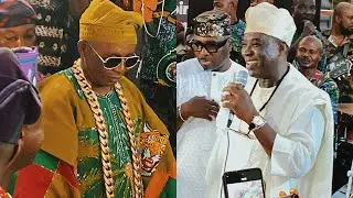 WASIU AYINDE SURPRISE AS OBA ONIIBA EKUN USE BIGEST BAG BRING MONEY ON STAGE 