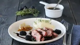Andebryst med balsamicosjy, rødløkskompott og sellerirotmos | Trines Mat