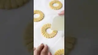 4-ingredient Condensed Milk Raspberry Cookies &hearts;️