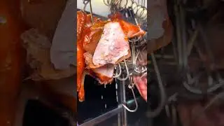Use scissors to cut the golden roast chicken #verydeliciouslookingroast #turkey