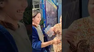 ကလေးတွေကို ရွှေရင်အေးဝယ်တိုက်မယ် - ဝတုတ်တို့လင်မယား 😍😍