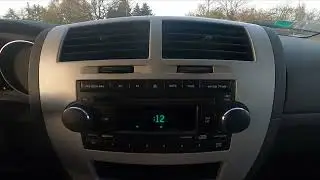 Как вручную изменить дату и время в Dodge Caliber (2008&ndash;2017) &mdash; Управление настройками времени