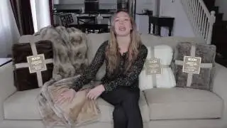 BOON Throw & Blanket Luxury Faux Fur