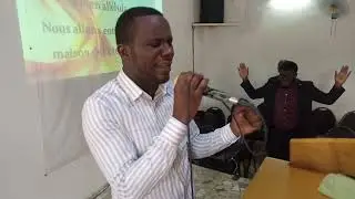 Adoration et Louange avec le Frère Van Gospel Tabernacle Dakar.
