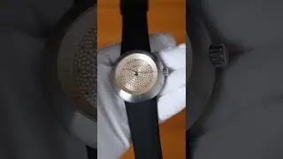 Selection of best watches with beige & salmon dials