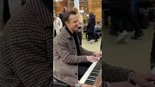 Поющие для незнакомцев | Lay Me Down Сэма Смита в Сент-Панкрасе