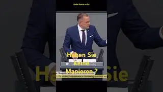 Linker P&ouml;bler ohne Anstand wird von #chrupalla zum Abstand erzogen! 💥